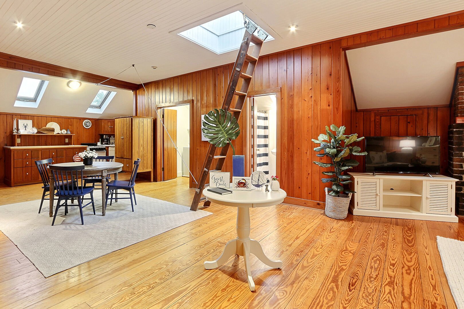 Captain’s Quarters on Lafayette photo 19