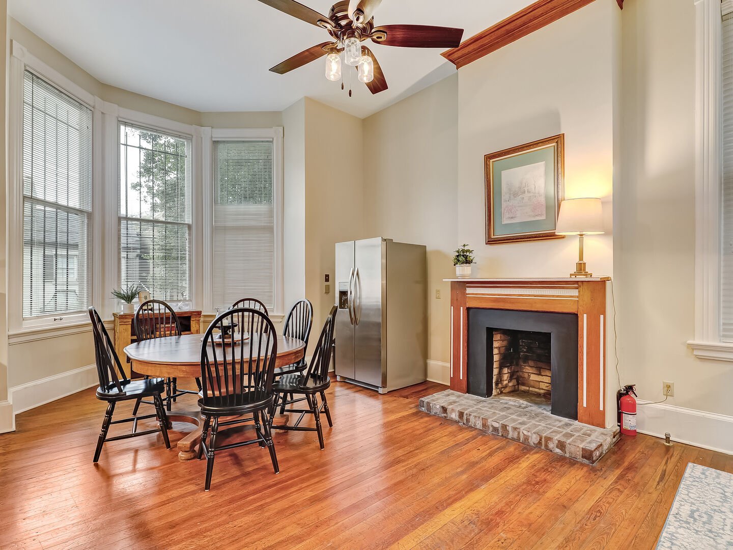 Parlor on Lafayette photo 3